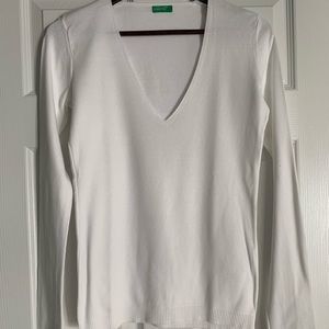 NWOT V Neck white sweater